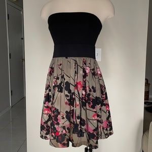 Fit & Flare Strapless floral dress